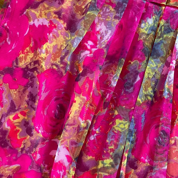 2/$10 ♥️ Suzy Shier Floral Strapless Dress - Picture 2 of 5